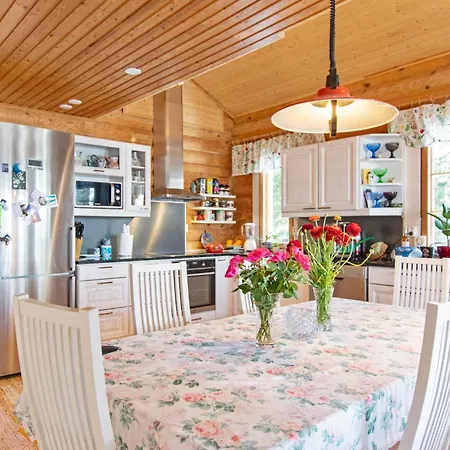 Holiday home Tuohiniemi By Interhome *